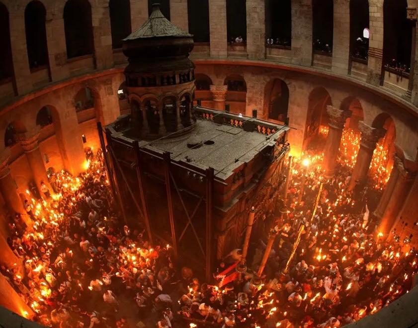 بطريركية الروم الأرثوذكس تُهنئ الفلسطينيين لمناسبة أعياد القيامة المجيدة 2022