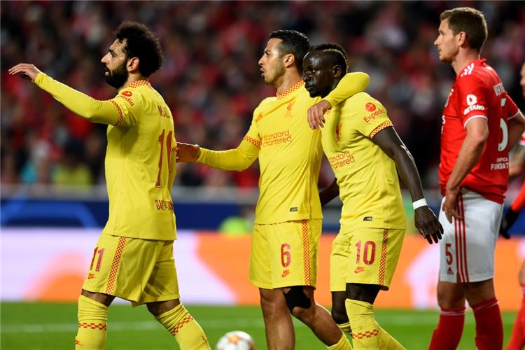 ليفربول يعبر بنفيكا بصعوبة ويضرب موعداً مع فياريال