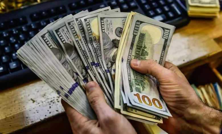 ارتفاع تحويلات المصريين المالية في الخارج بنسبة 1.6%