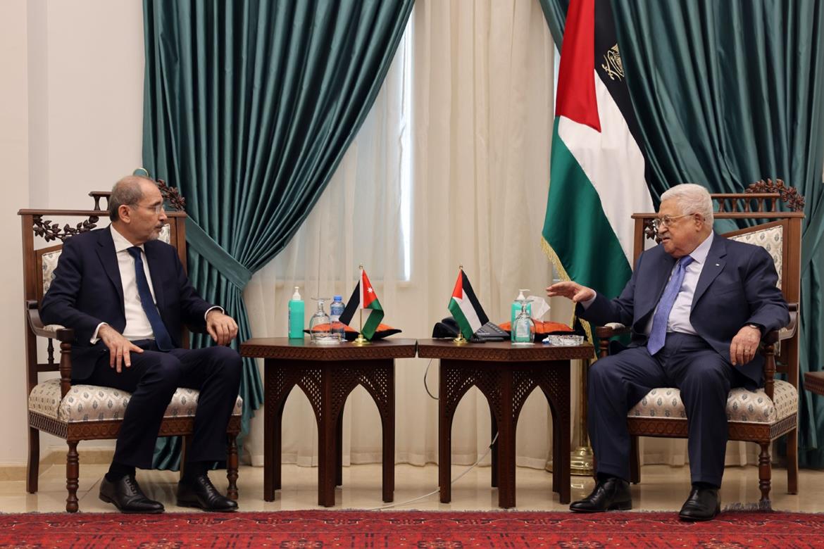 الرئيس عباس يستقبل وزير الخارجية الأردني في رام الله