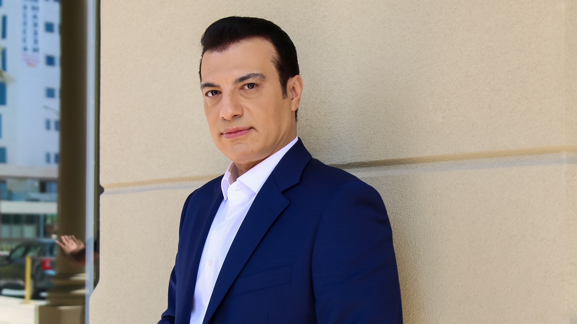 إيهاب توفيق يستعد لإحياء حفل غنائي في النيل