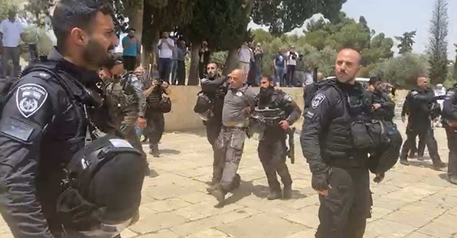 الاتحاد العالمي لعلماء المسلمين يندد بالانتهاكات الإسرائيلية في القدس والأقصى