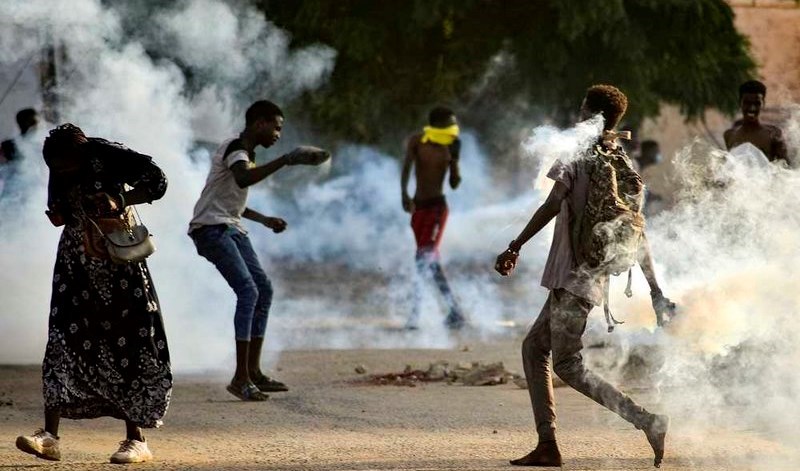الشرطة السودانية تعترف بدهس متظاهر توفي خلال الاحتجاجات