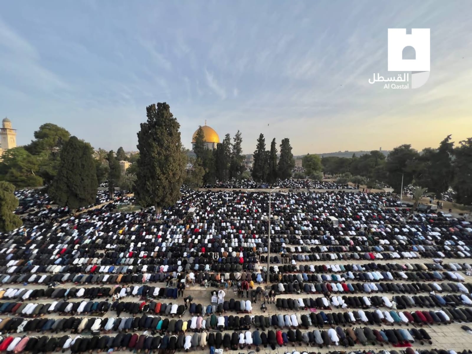 200 ألف مصلٍ يُؤدون صلاة العيد في رحاب المسجد الأقصى
