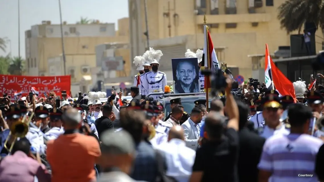 العراق يودع الشاعر الكبير مظفر النواب في تشيع مُهيب