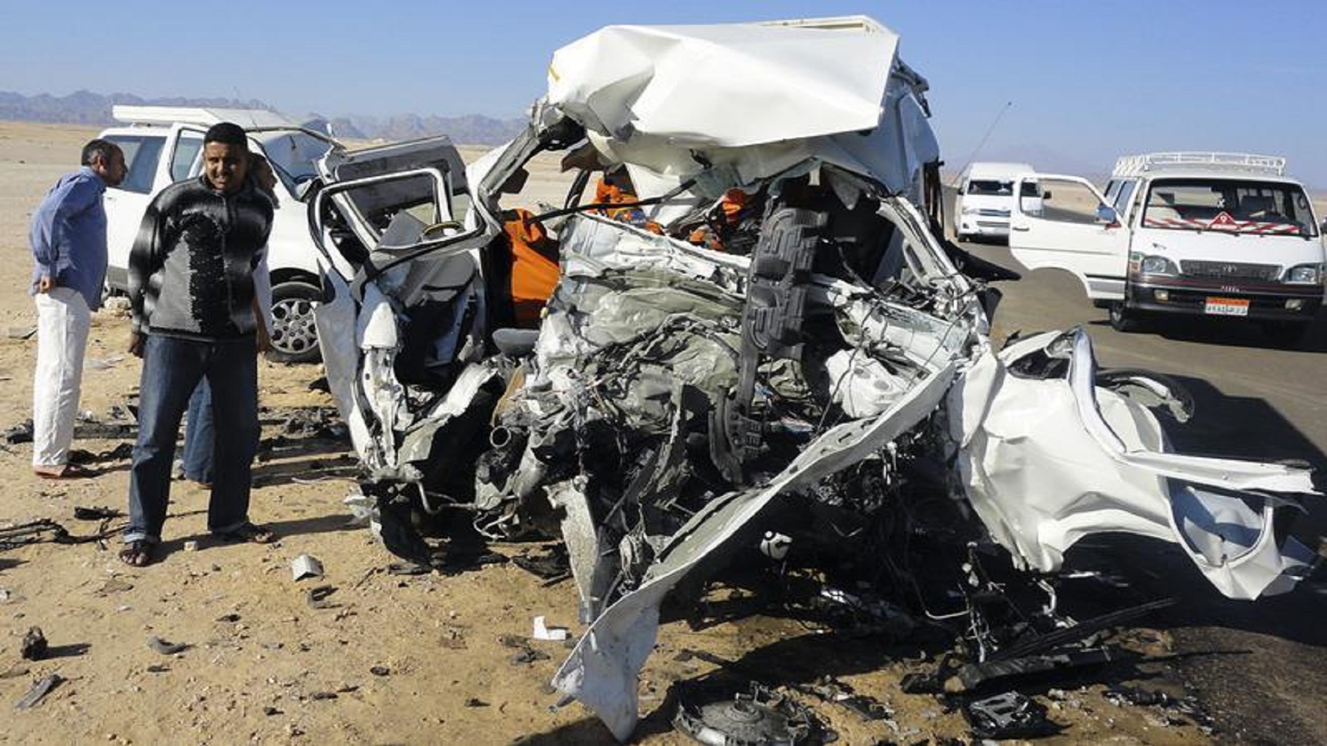وفاة 3 أشخاص و14 مصابًا بحادث مروري في القاهرة الجديدة