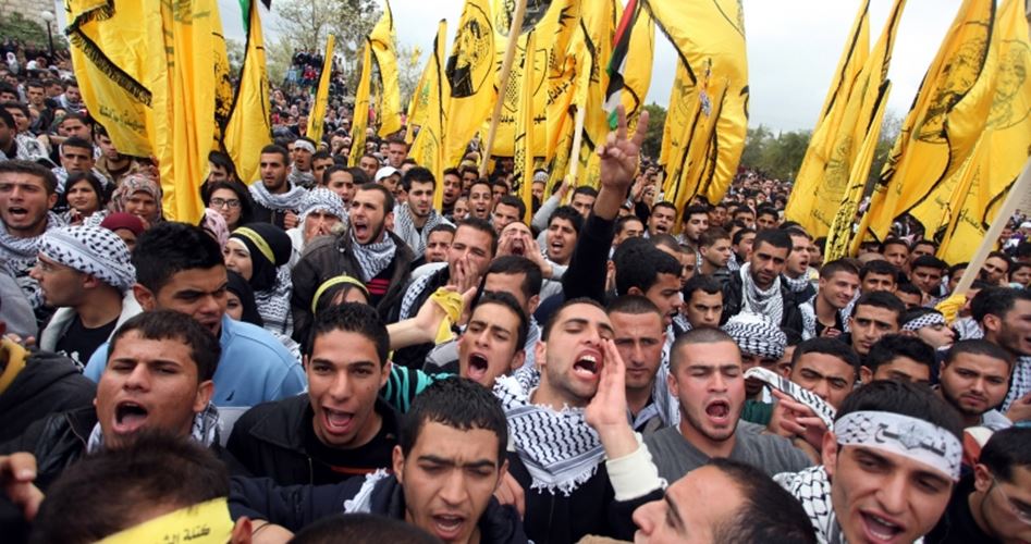 الاحتلال يُسلم عددًا من طلبة جامعة بير زيت المقدسيين استدعاءات للتحقيق