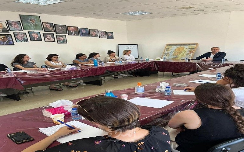 القواسمي يلتقي وفدًا أمريكيًا ويضعه في صورة انتهاكات الاحتلال