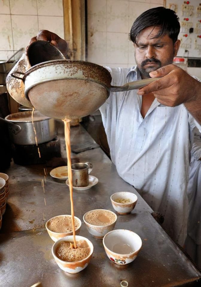 باكستان تدعو مواطنيها لتقنين شرب الشاي لهذا السبب