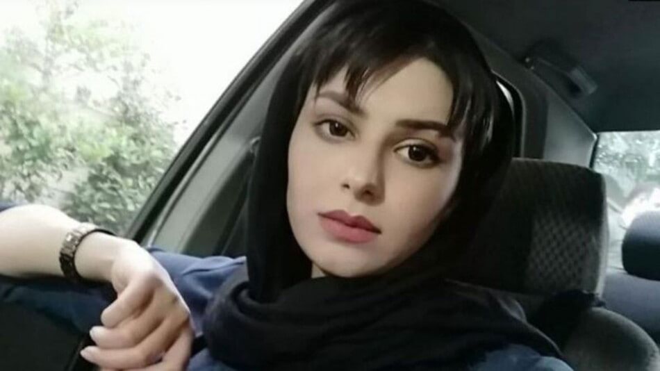 بتهم مختلفة.. الحكم بسجن الصحفية الإيرانية ويدا رباني خمس سنوات