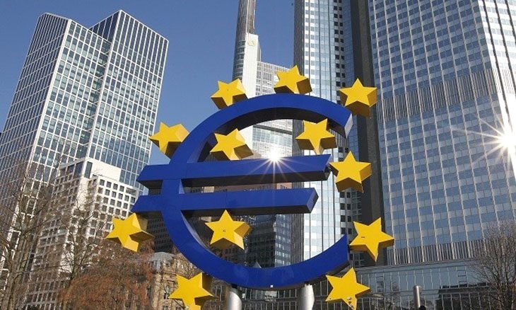 توقعات بترك المركزي الأوروبي سعر الفائدة دون تغيير