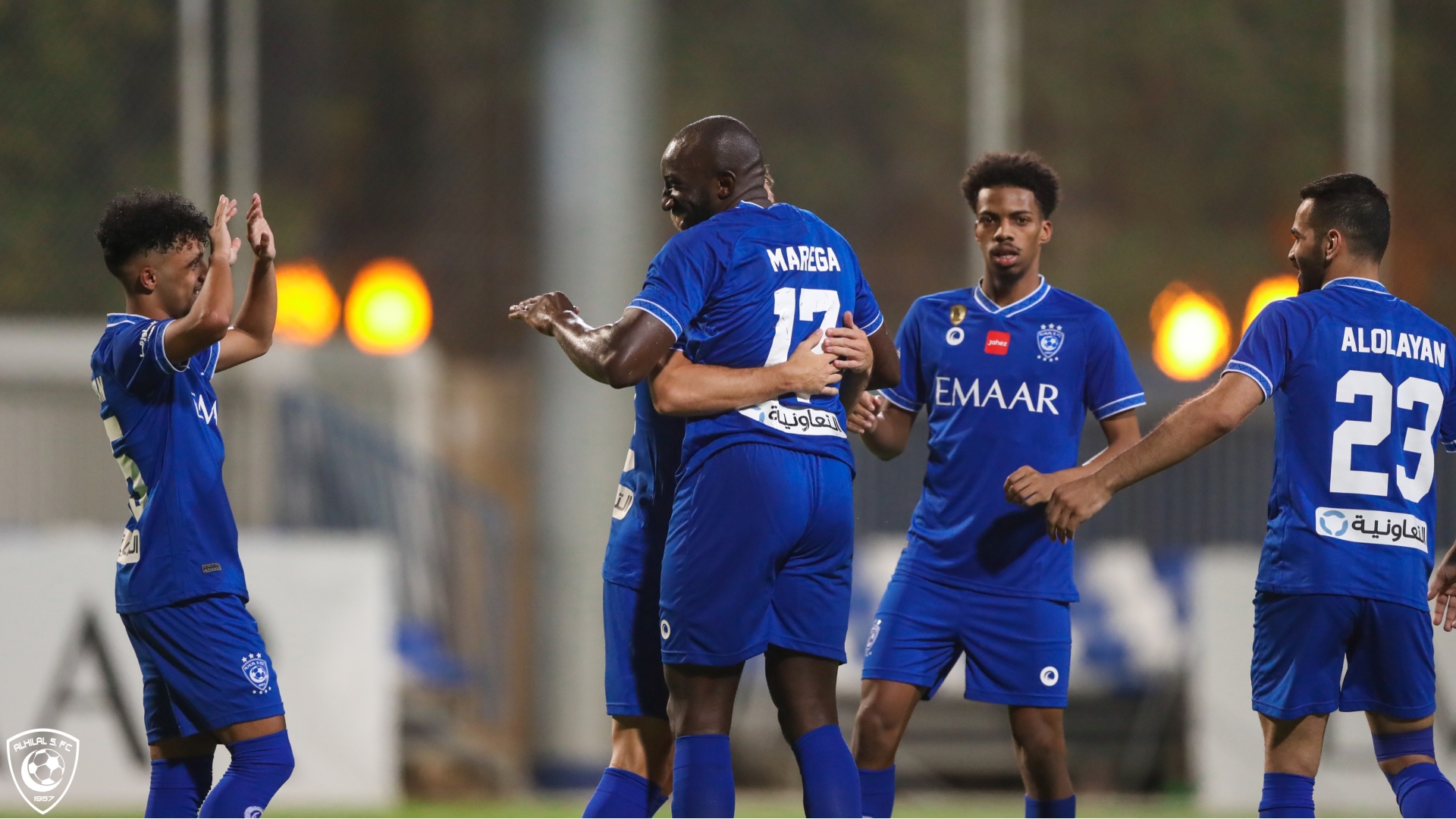 الهلال بطلاً للدوري السعودي والأهلي يهبط لدوري "المظاليم"