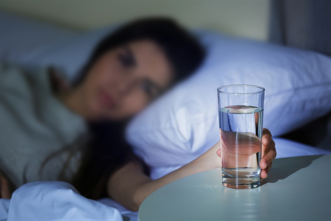 شرب كميات كبيرة من الماء.. أول خطوة لمرضى حصى الكلى في رمضان