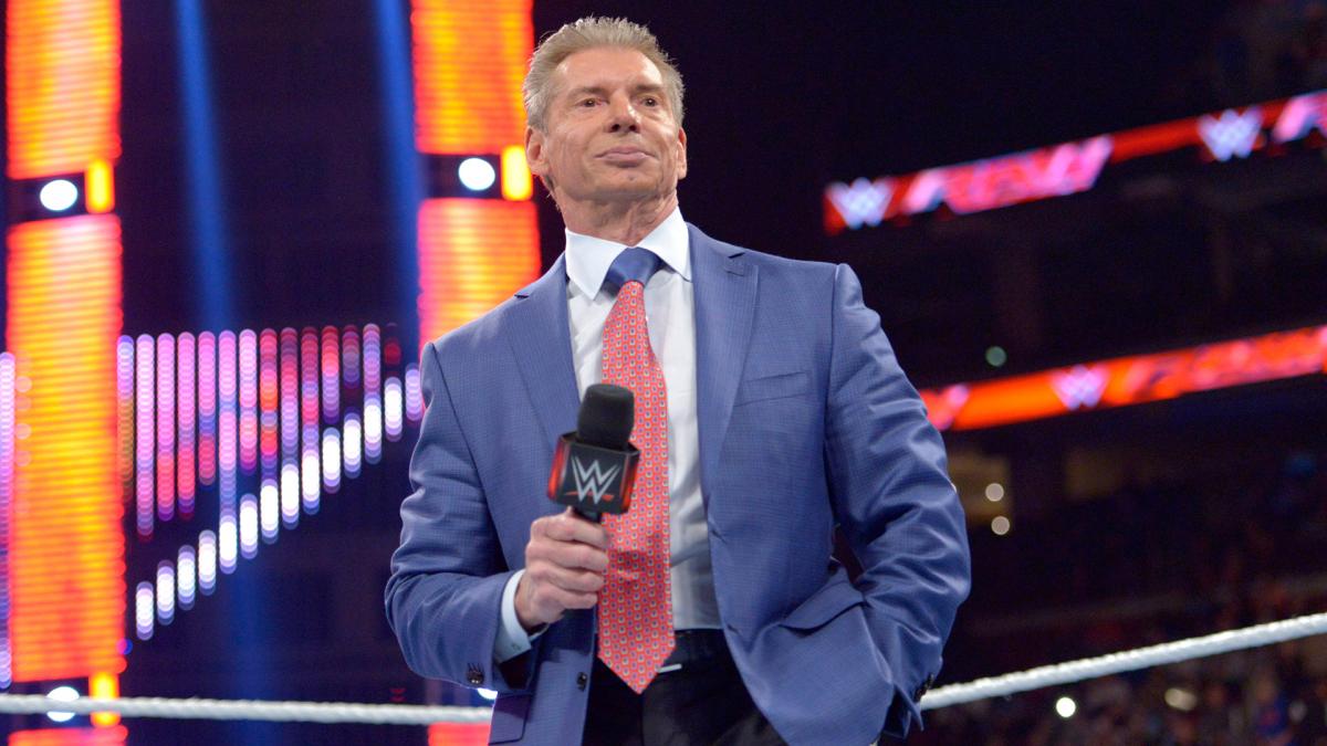 فينس مكمان يستقيل من منصب رئيس مجلس إدارة WWE