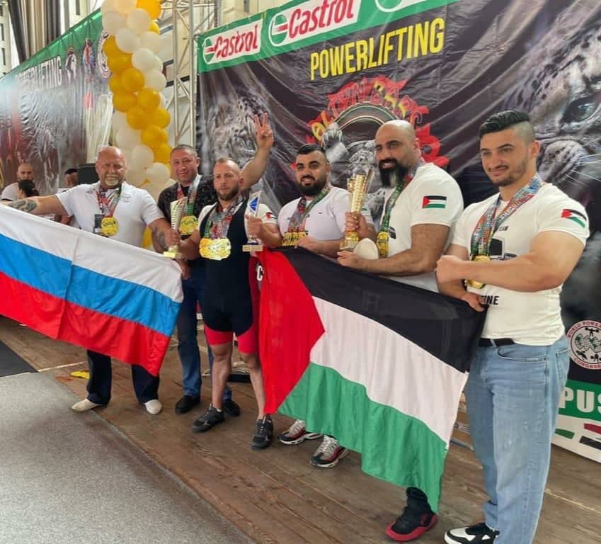 فلسطين تحصد 13 ميدالية في بطولة آسيا للقوة البدنية
