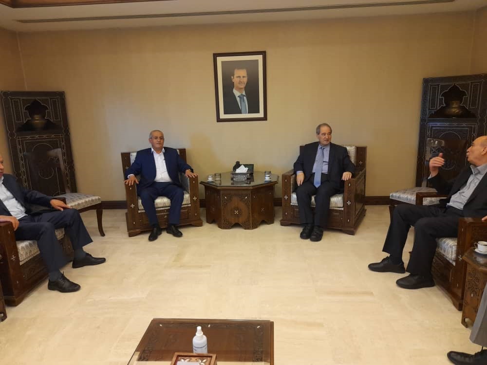 وفد قيادي من الجبهة الشعبية يلتقي وزير الخارجية السوري فيصل المقداد
