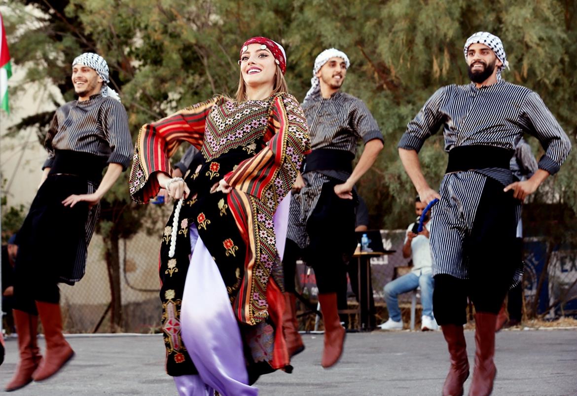 وزارة الثقافة تطلق فعاليات مهرجان الدبكة الشعبية