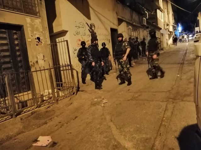 مصابان خلال مواجهات مع الأجهزة الأمنية شرق نابلس