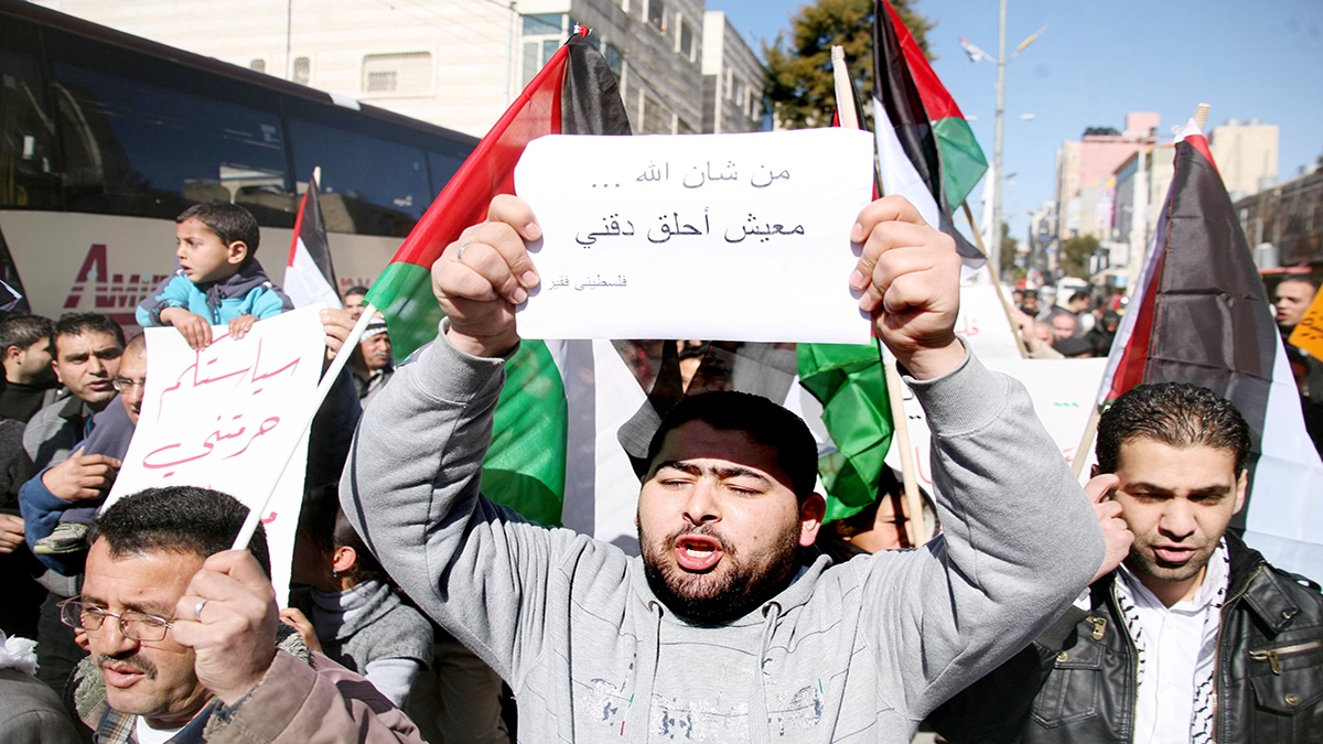 غزة.. الجدل يعود بقوة بسبب فرض تعلية جمركية على بعض السلع