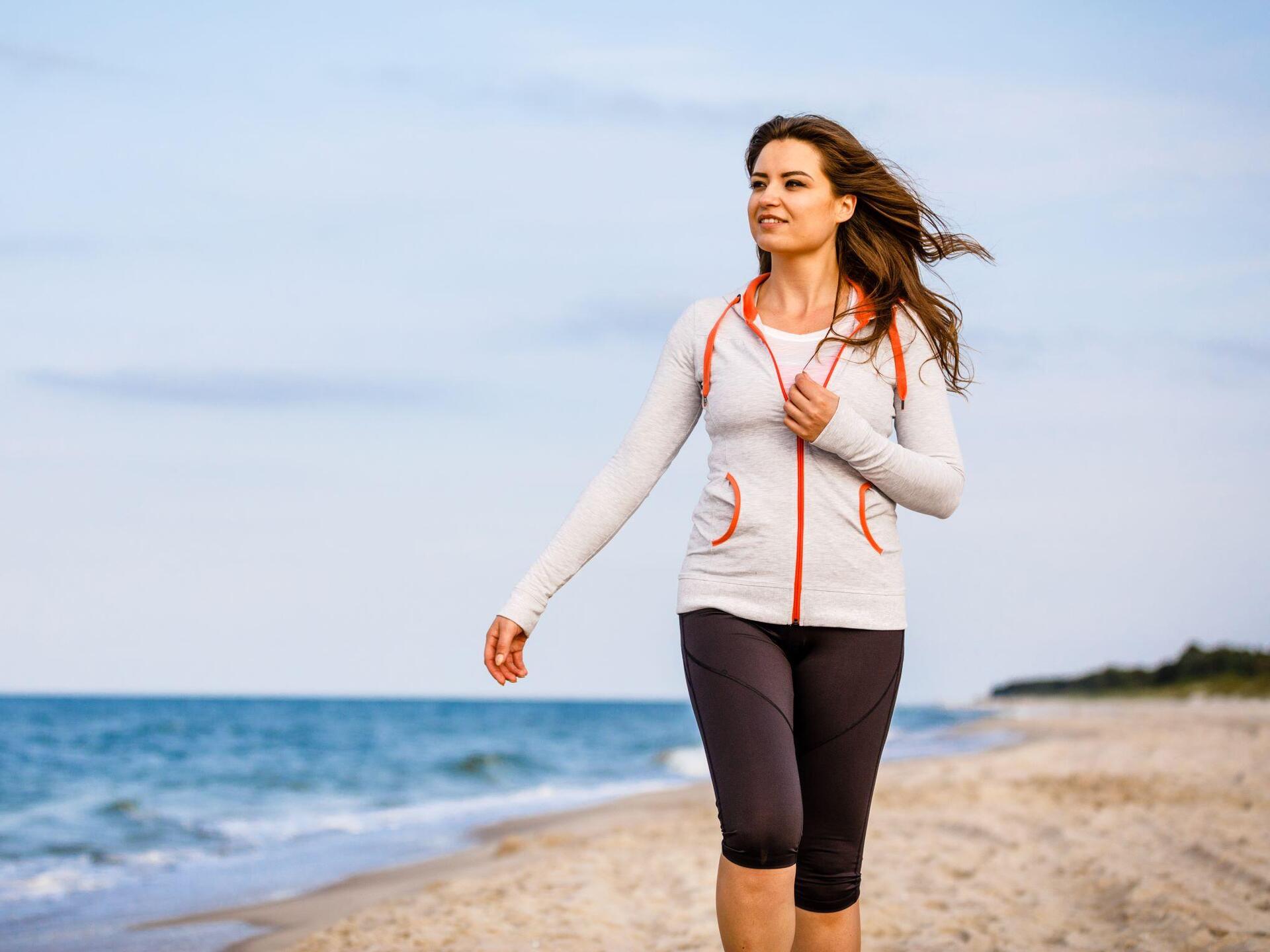 لماذا يعتبر المشي أفضل دواء للإنسان؟