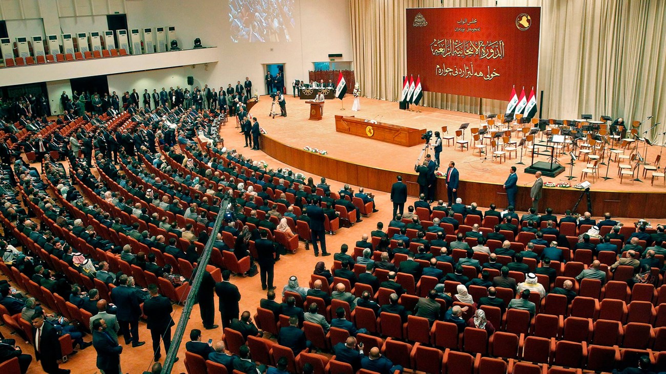 اعتصام داخل البرلمان العراقي وتوجيهات بعدم التعرض للمتظاهرين