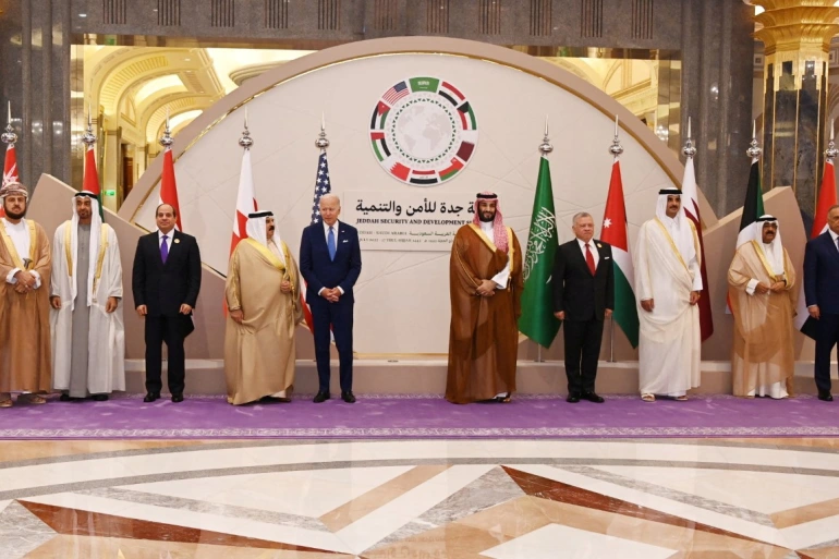 وقف الإجراءات الأحادية التي تقوّض حل الدولتين.. البيان الختامي لقمة جدة
