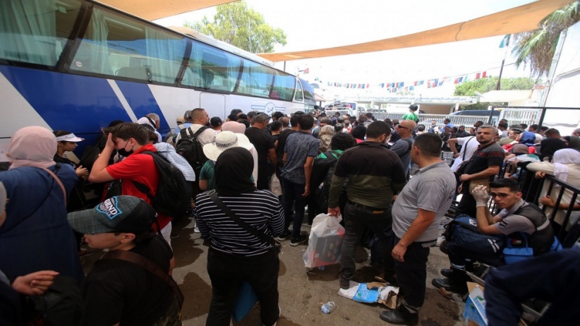 معبر الكرامة.. المواطن الفلسطيني دون كرامة