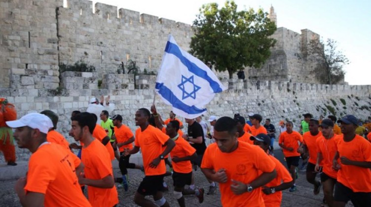 حماس تعقب على إقامة ماراثون تهويدي في القدس