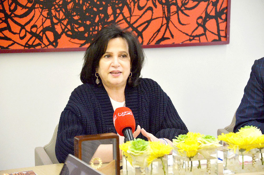 ترحيب فلسطيني بموقف وزيرة بحرينية رفضت مصافحة السفير الإسرائيلي