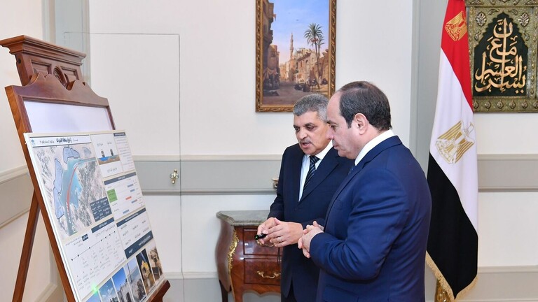 السيسي يقرر تمديد تعيين رئيس مجلس إدارة هيئة قناة السويس