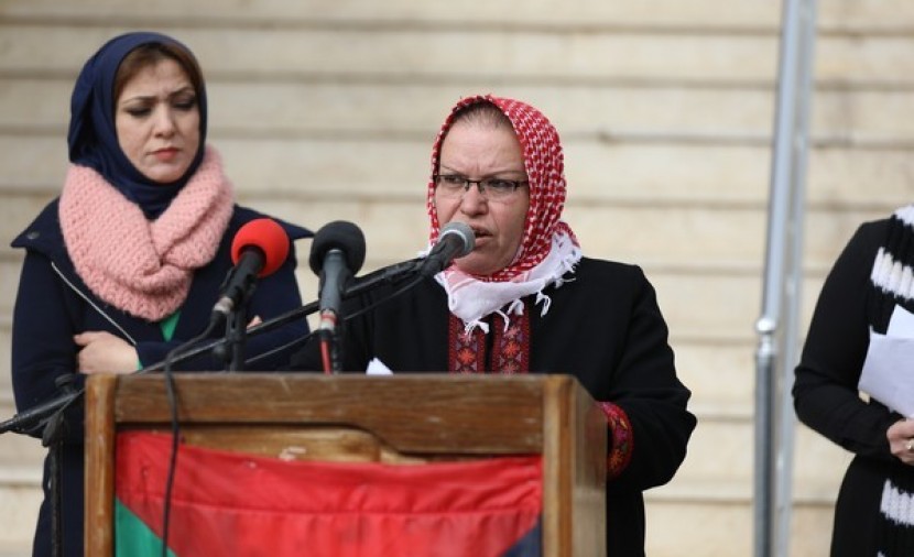 حمد: الحرب على المؤسسات الفلسطينية تعكس التخبط والفشل في تحييد دورها الوطني