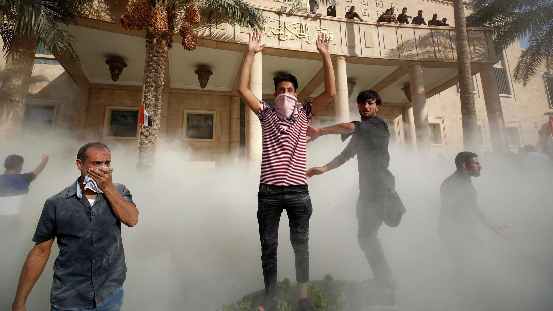 المشهد العراقي يدخل في نفق جديد ودعوات دولية لاحتواء الموقف واللجوء إلى الحوار