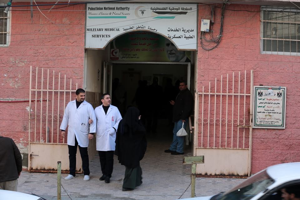 في ظل العدوان.. الخدمات الطبية تدعو الأطباء المستنكفين للعودة إلى العمل