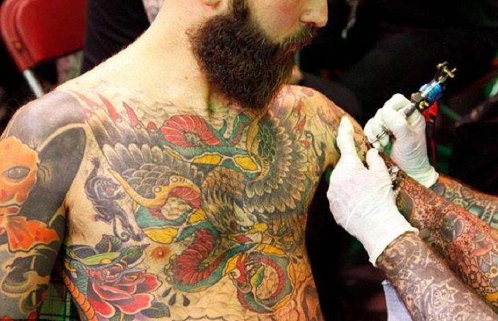 تسبب السرطان.. دراسة تكشف عن مخاطر حبر الوشوم