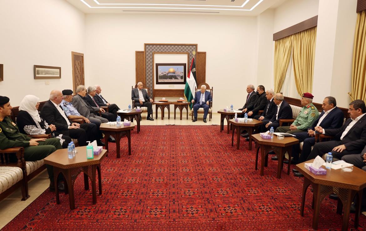 الرئيس عباس يستقبل مجلس أمناء جامعة الاستقلال الجديد برئاسة إسماعيل جبر
