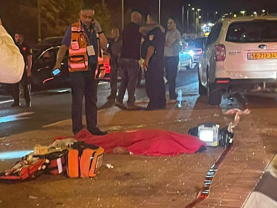 استشهاد المنفذ.. ثمانية مصابين إسرائيليين في عملية طعن قرب رام الله