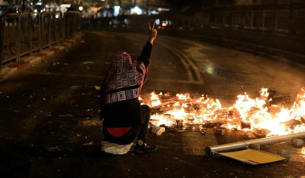 القدس: اندلاع مواجهات مع الاحتلال في بلدتي صور باهر والطور