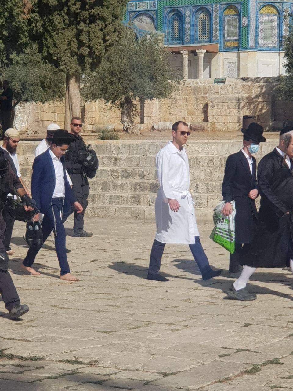 نفذوا جولات استفزازية.. عشرات المستوطنين يقتحمون المسجد الأقصى