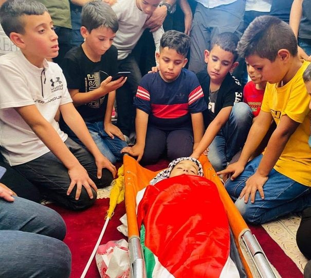 تشييع جثماني الطفل سليمان والشاب شحام في بيت لحم وقلنديا