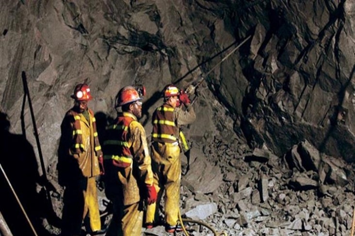 قتلى بانهيار للتربة في منجم بإندونيسيا