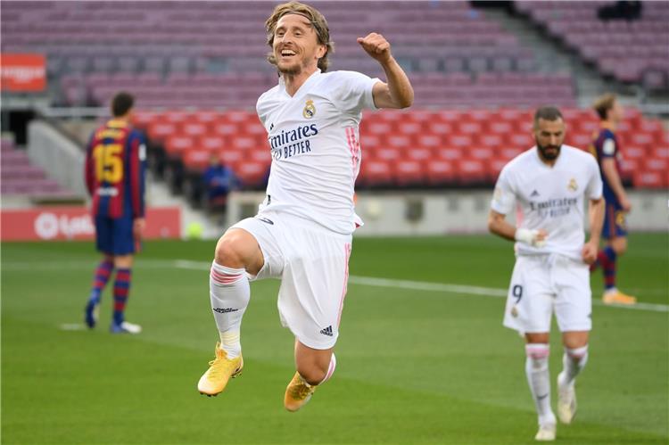 هل ستمنع الإصابة مودريتش من خوض الكلاسيكو المرتقب؟