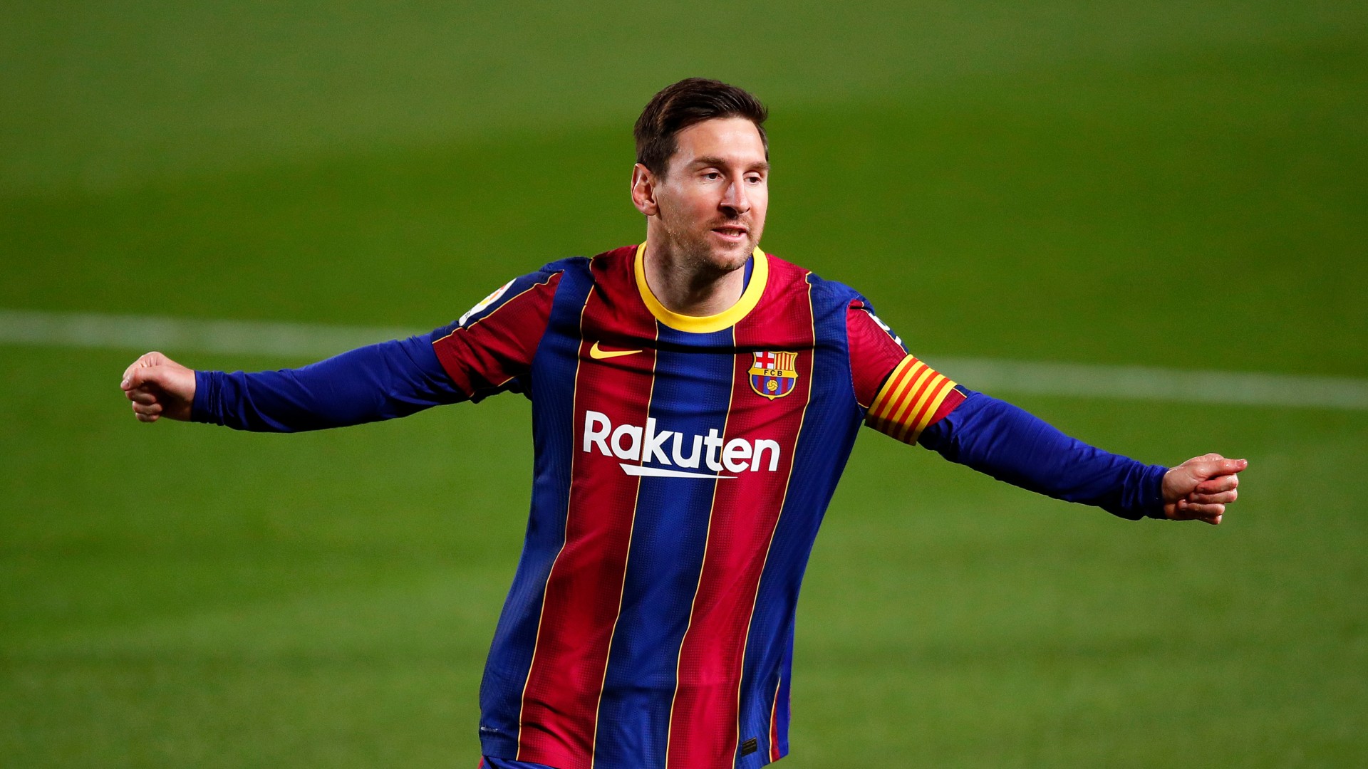 هل اقتربت عودة ميسي إلى برشلونة؟ والده كشف نواياه