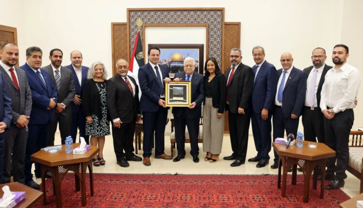 الرئيس عباس