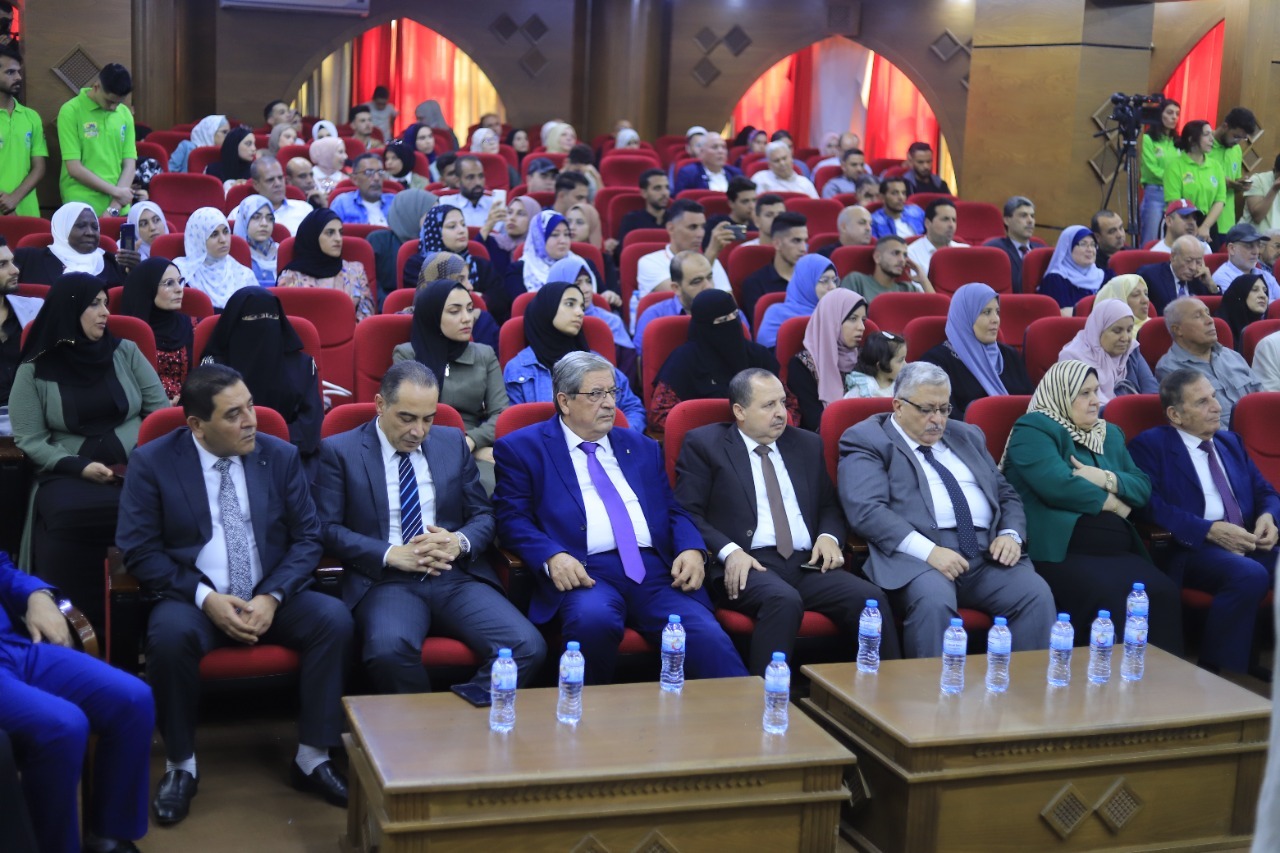 الطالبة حنين زعرب