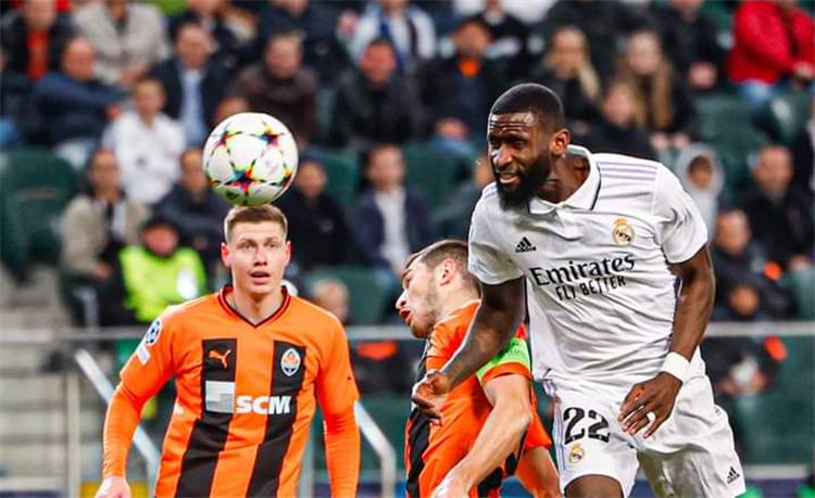 أبطال أوروبا.. ريال مدريد يعبر إلى دور الـ16 بشق الأنفس وتأهل سهل لمان سيتي