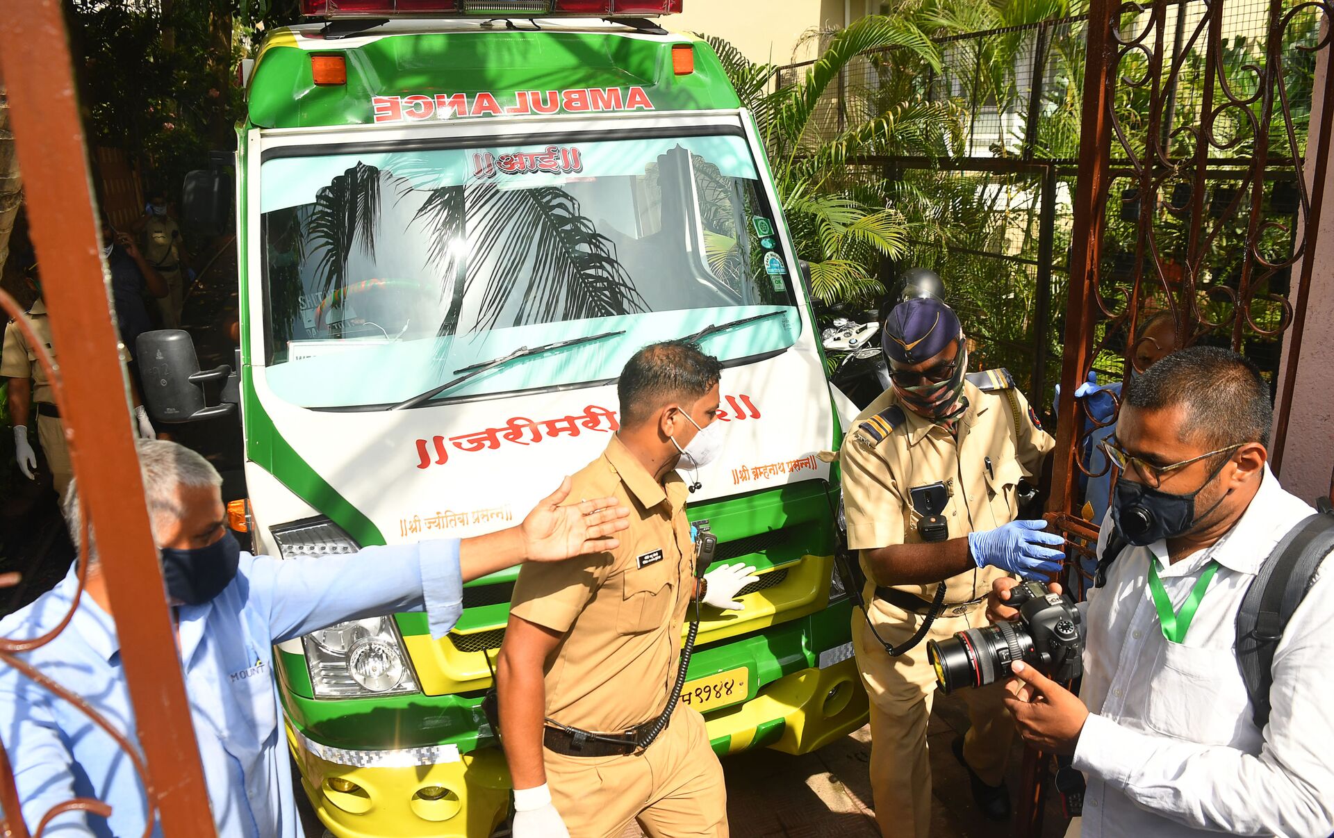 ارتفاع عدد قتلى انهيار جسر في الهند إلى 81 شخصاً