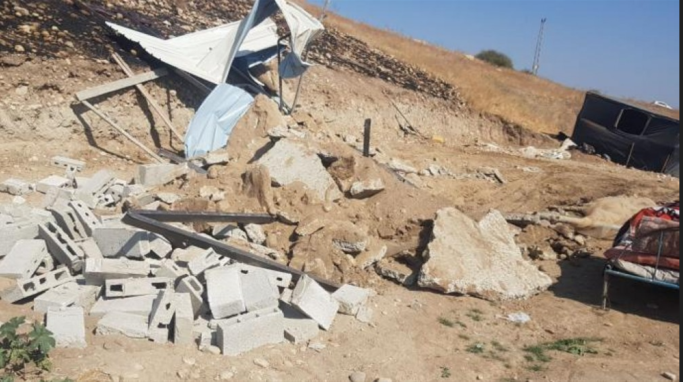 مستوطنون يهدمون خيمة سكنية بخربة الفارسية في الأغوار الشمالية