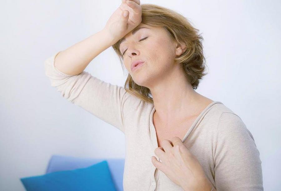 أعراض غريبة خاصة بالنساء تدل على انقطاع الطمث