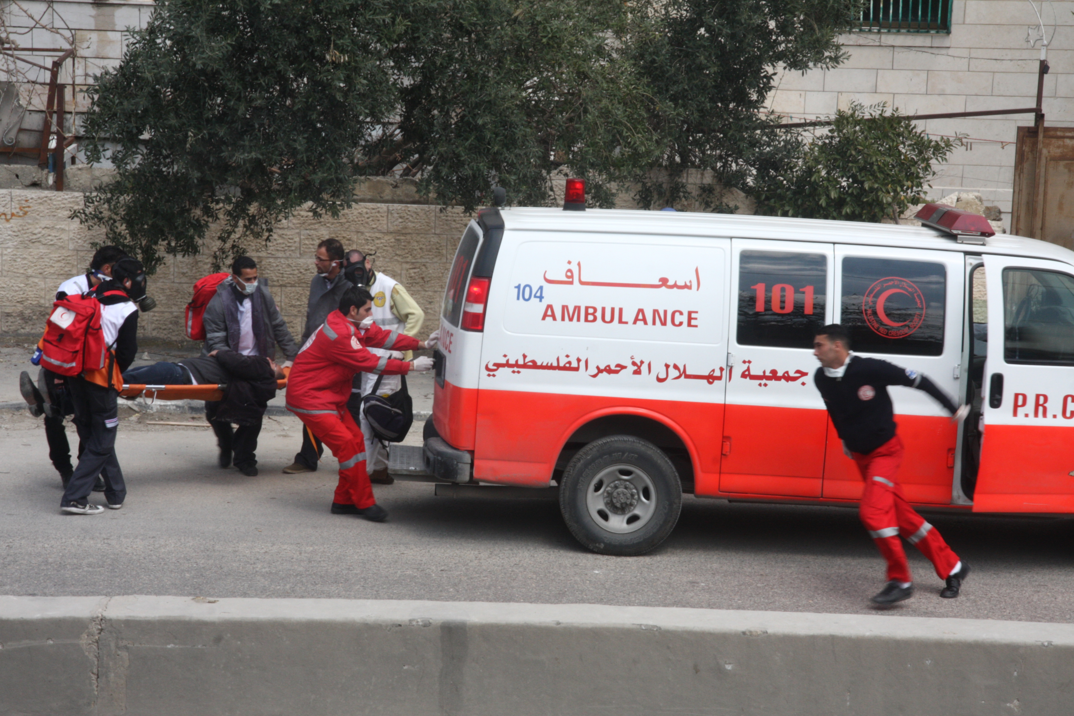 إصابة طفل في اعتداءٍ للمستوطنين شرق الخليل