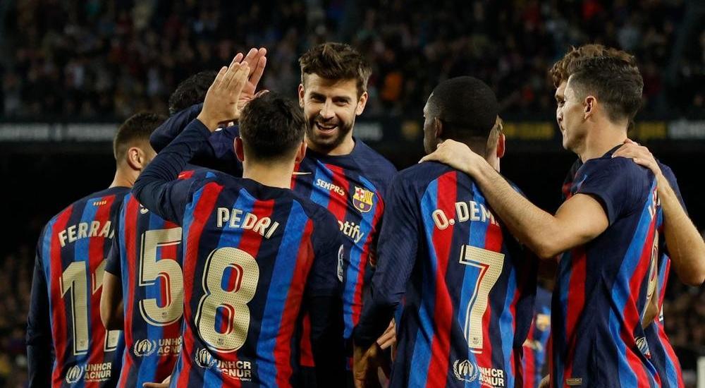 بيكيه يودع برشلونة بعد 14 عاماً